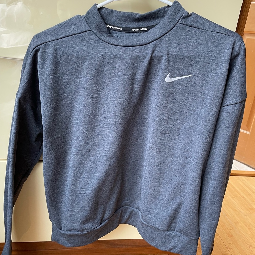 Nike runner sweatshirt pullover